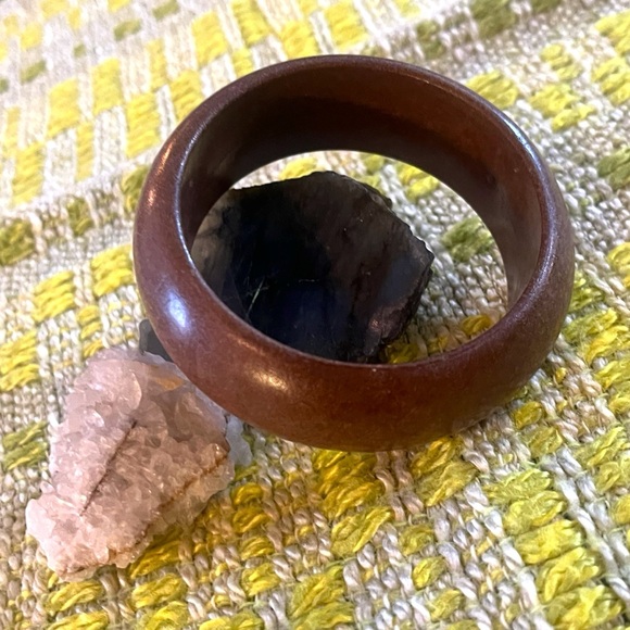 VTG 70s Brown Wooden Toned Chunky Bangle - Picture 2 of 6